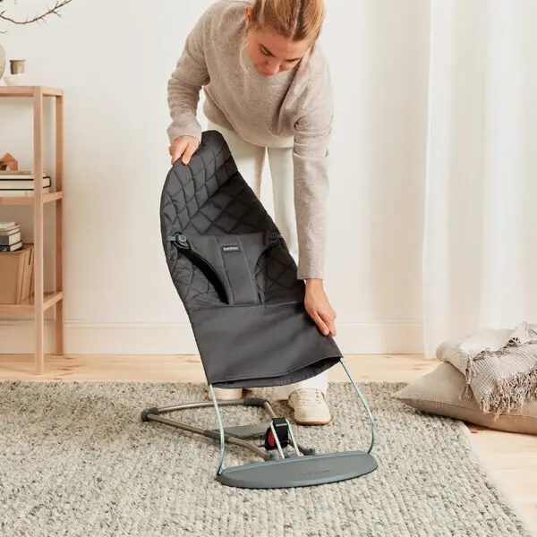 BabyBjörn - Baby Bouncer Bliss - Woven - Classic quilt - Anthracite