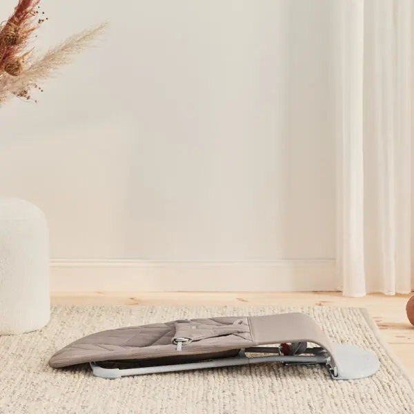 BabyBjörn - Baby Bouncer Bliss - Woven - Petal Quilt - Sand Grey