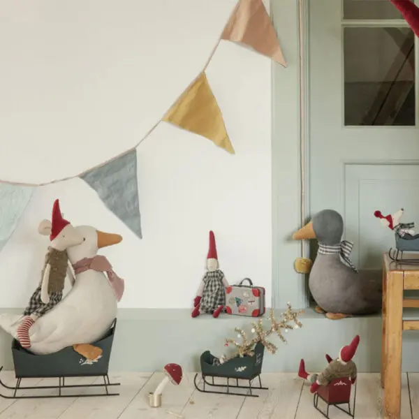 Maileg - Sleigh - Mouse - Green