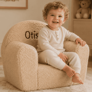 Akomo Studio - Teddy Kinderstoel Zand - Met Naam
