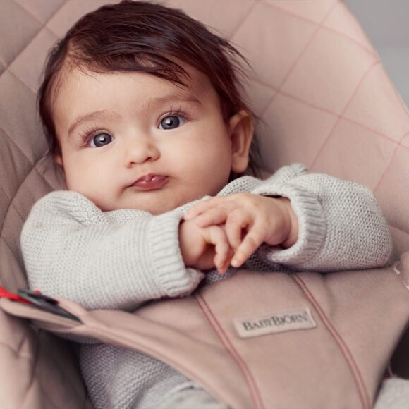 BabyBjörn –  Babywippe Bliss – Klassische Steppung – Altrose