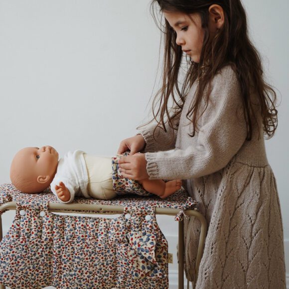 Konges Sløjd – Doll Changing Table – Cherry Blush