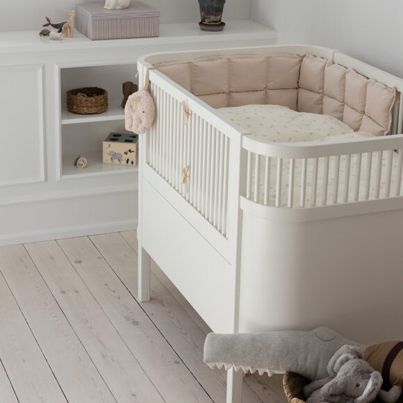 Sebra – Baby Bedbumper – Kapok – Birchbark Rose – Halve Lengte