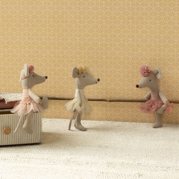 Maileg - Little Sister - Ballerina Mouse - Off