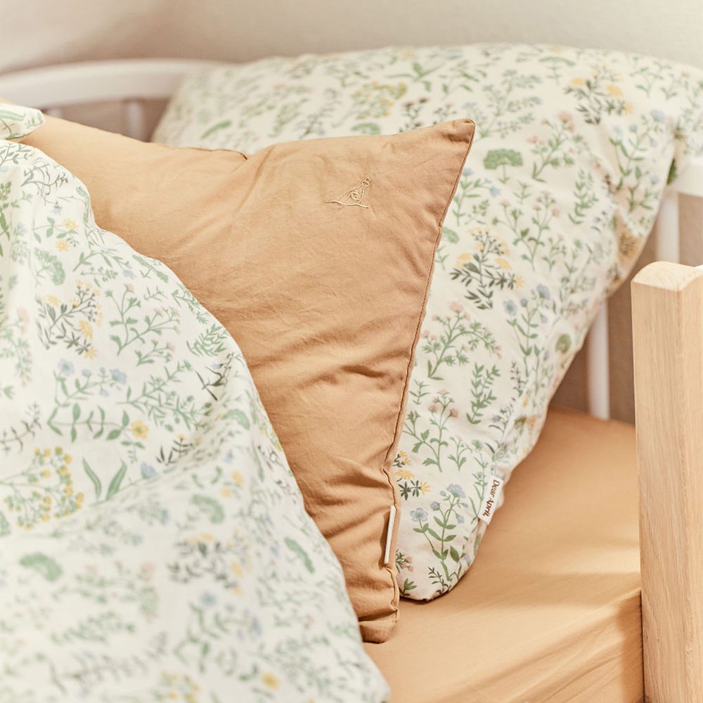 Dear April - Hoeslaken - 120 x 200 cm - Sandy Feet