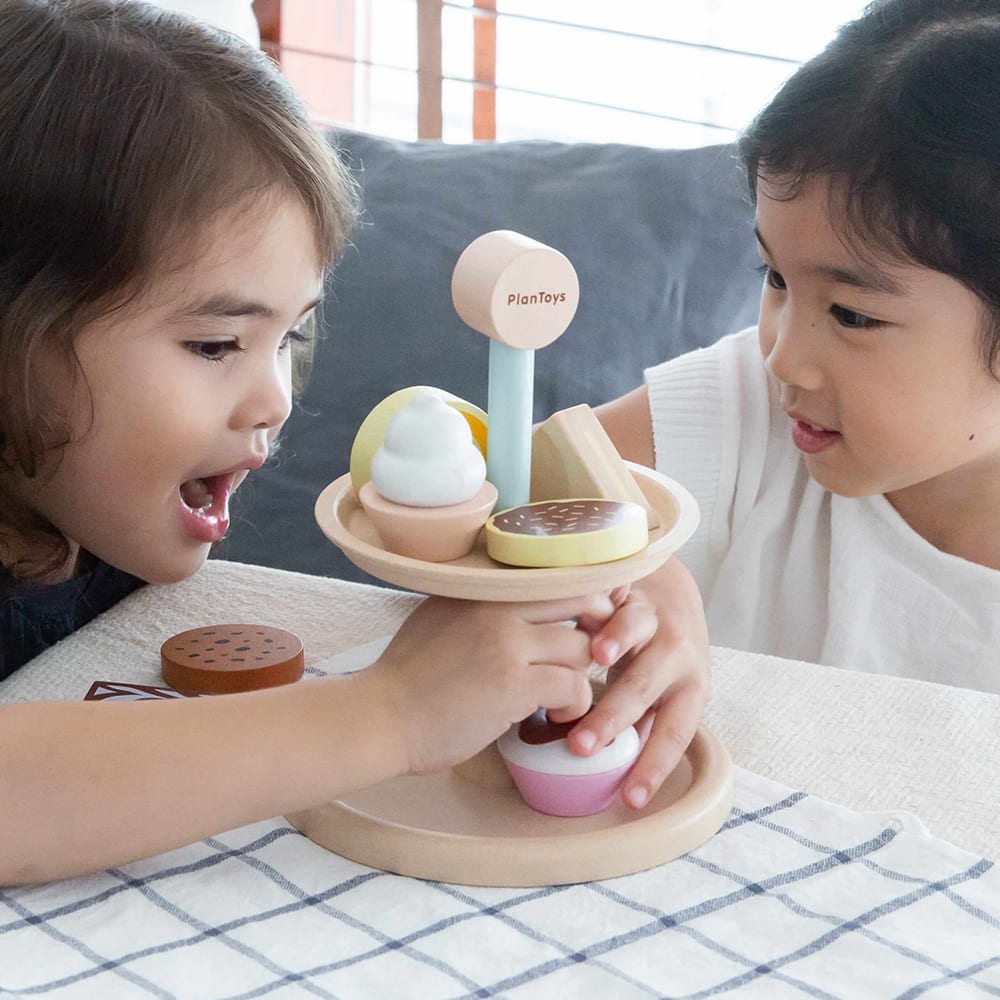 Plan Toys - Bakery Stand Set