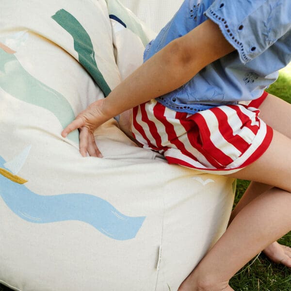 Dear April - Bay Bean Bag - Embroidered Canvas - Big Waves - 85 x Ø70 cm