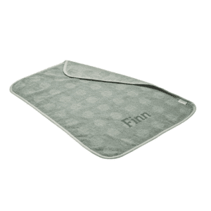 Leander-Topper-for-Changing-Mat-Matty™-Dots-Sage-Green-With-Name-groen.png