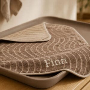 Leander-Matty™-Topper-for-Changing-Mat-Woodland-Mocca-with-Name-sfeerfoto.jpg